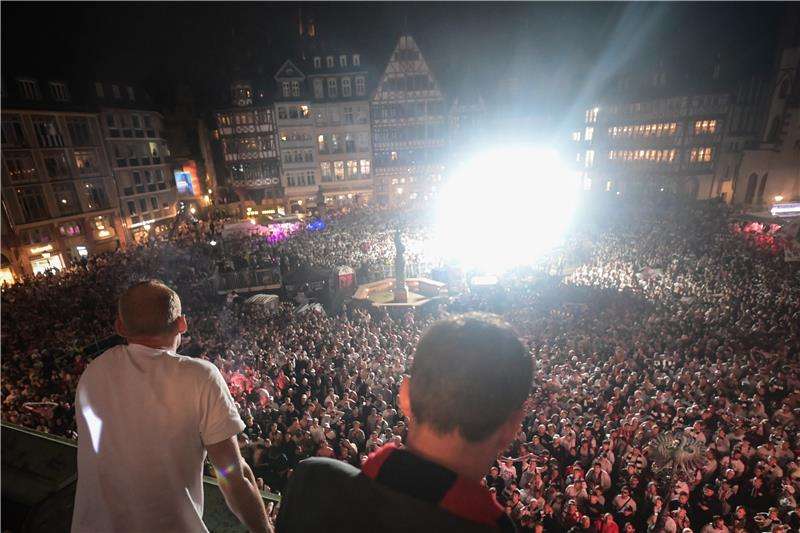 من الاحتفالات