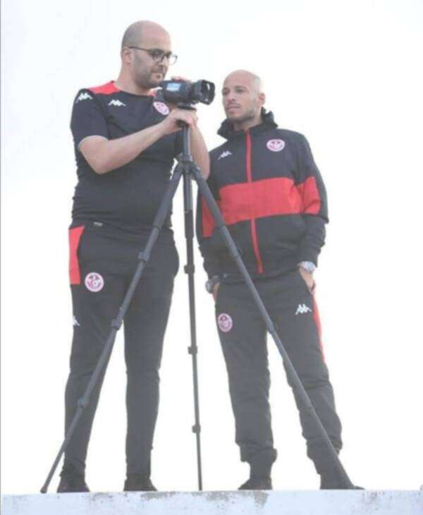 ياسين الميكاري (على اليمين)