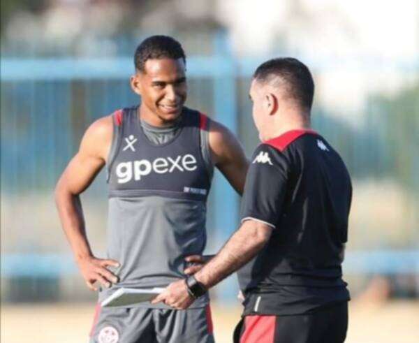 سيف الجزيري مع المدرب جلال القادري