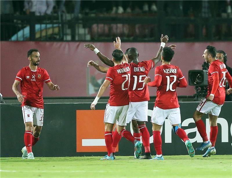 لاعبو الأهلي
