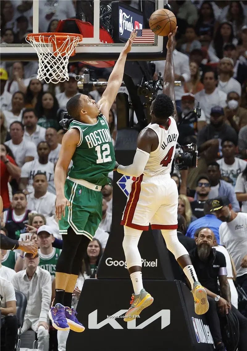?i=epa%2fbasketball%2f2022-05%2f2022-05-30-09985731_epa