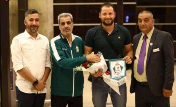 من الاستقبال