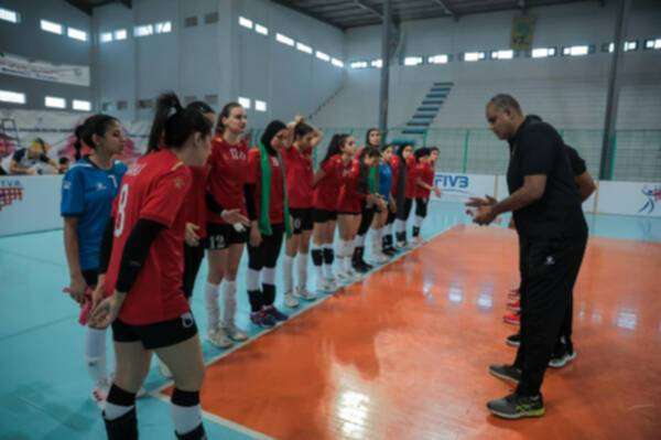 الصافي ولاعبات الأهلي