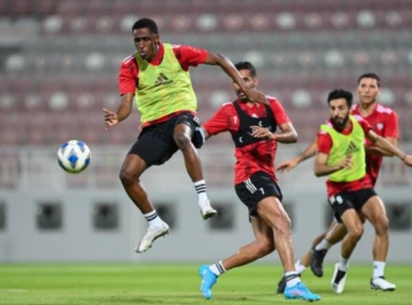 من مران منتخب الإمارات