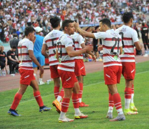 لاعبو الافريقي