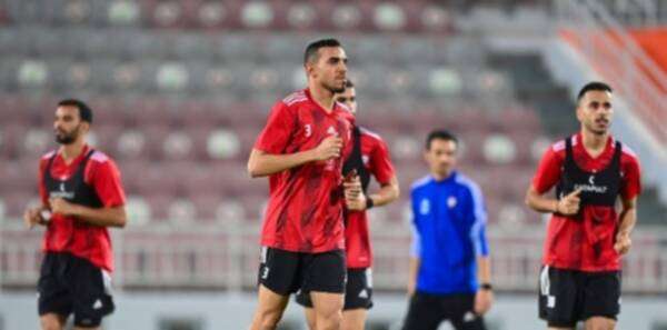 لاعبو منتخب الإمارات