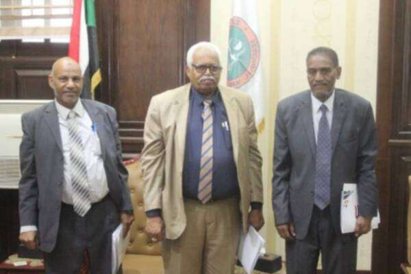 من الاجتماع