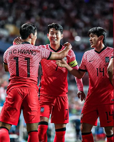 لاعبو كوريا الجنوبية