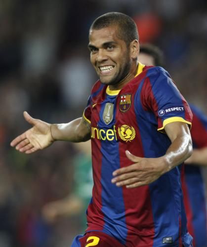 مدافع  برشلونة داني ألفيس 