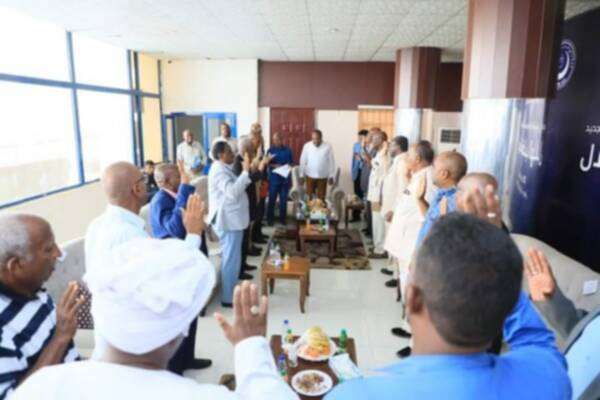 من الاجتماع