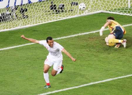 الجوهر مناري يسجل هدف السبق لتونس في مرمى  كاسياس ،، ولكن الفرحة لم تدم طويلا !