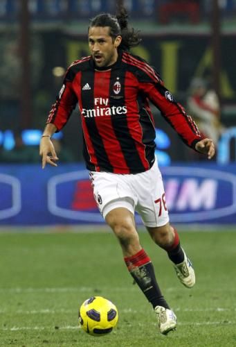 2011-01-232011-01-23t213917z_01_aga115_rtridsp_3_soccer-italy_reuters
