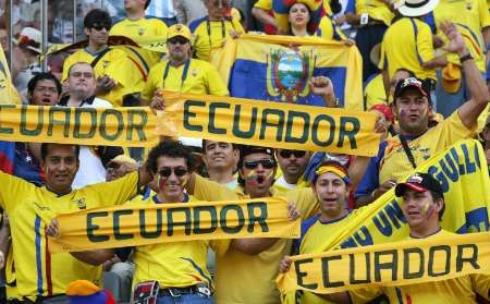 جمهور اكوادوري ساند بلاده في مباراة المانيا ولكن الثلاثية خيبة أمل !!