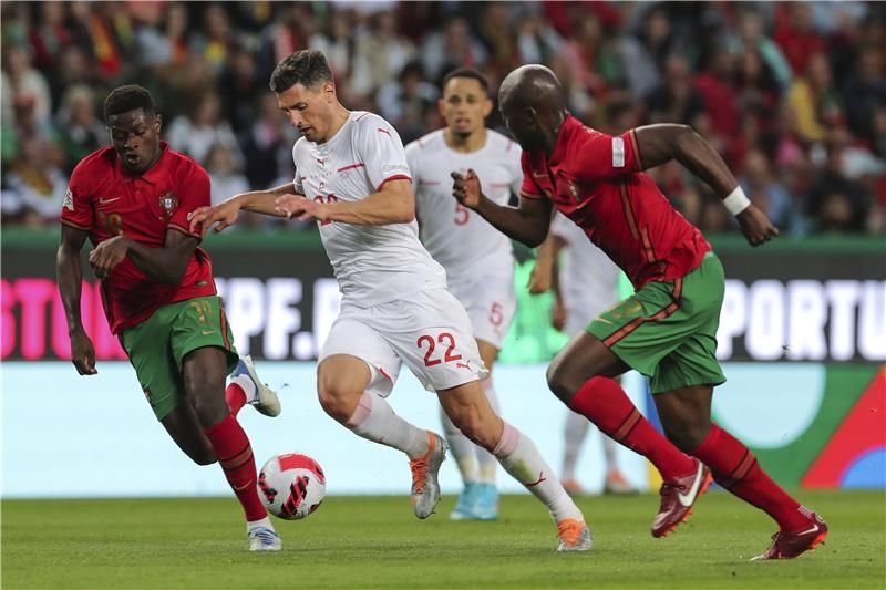 البرتغال وسويسرا