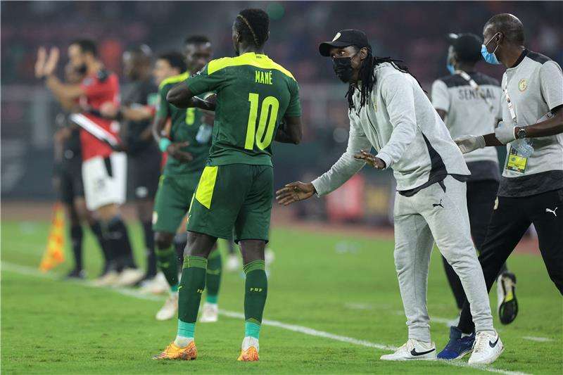 سيسيه وماني 