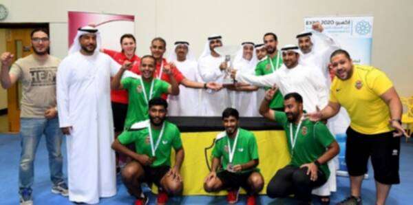 لاعبو شباب الأهلي 