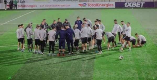 لاعبو الأهلي طرابلس