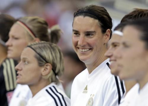 2011-07-05t191010z_01_imp14_rtridsp_3_soccer-women-world_reuters