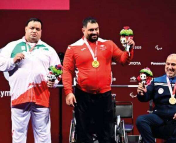 عمر قرادة (أرشيفية) 