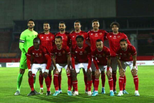 لاعبو الأهلي