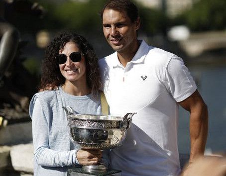 نادال وزوجته