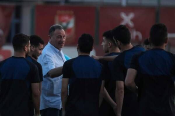 محمود الخطيب رئيس الأهلي