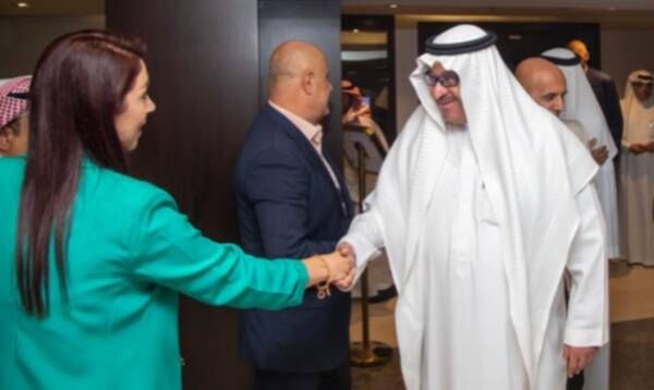 من الاجتماع