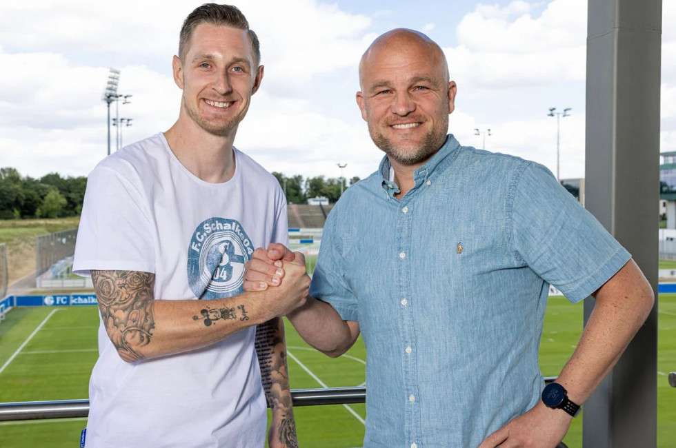 من تقديم اللاعب