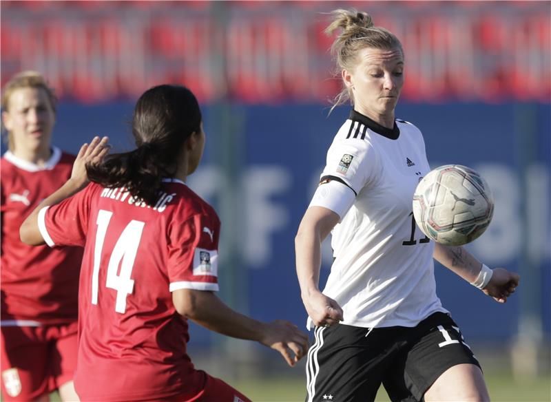 ألكسندرا بوب