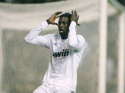  إيمانويل أديبايور 