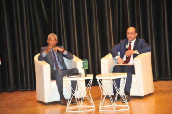 من المؤتمر الصحفي