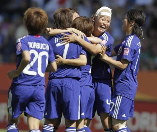 2011-06-272011-06-27t143937z_01_wr21_rtridsp_3_soccer-women-world_reuters