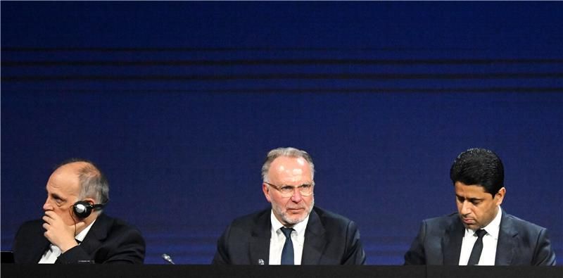 تيباس خلال إحدى لقاءات الرابطة الأوروبية