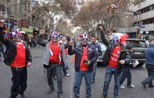 بعض جماهير تشيلي في مدينة مندوزا