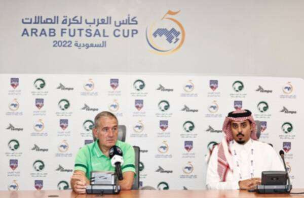 من المؤتمرات الصحفية للمدربين