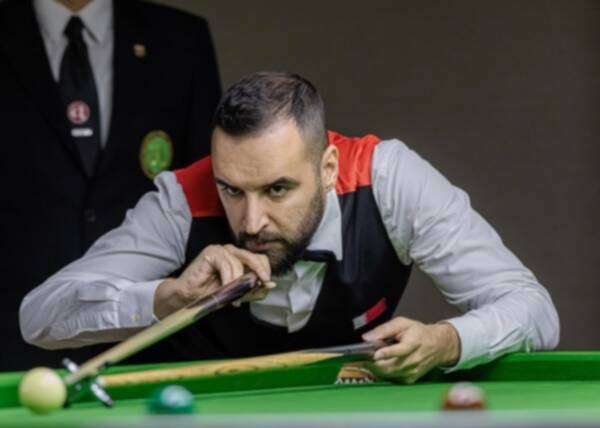 لاعب السنوكر حبيب صباح