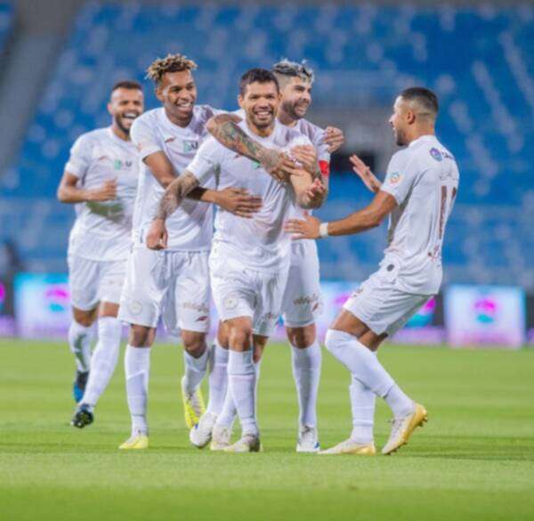 لاعبو الشباب