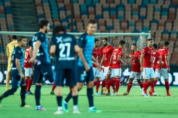 لاعبو الأهلي