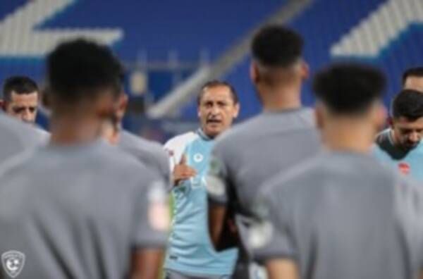 دياز خلال تدريبات الهلال