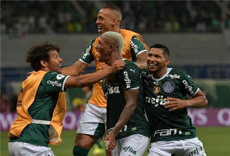 لاعبو بالميراس