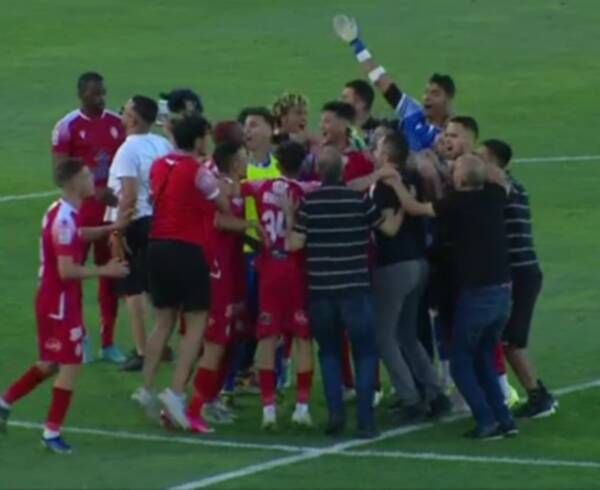 فرحة الوداد باللقب