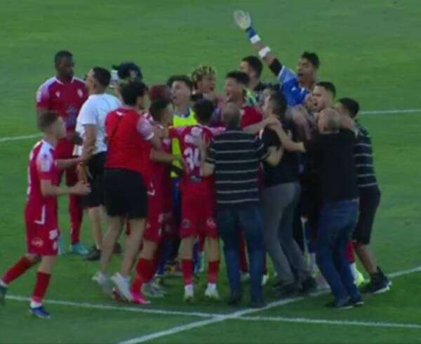 فرحة الوداد باللقب