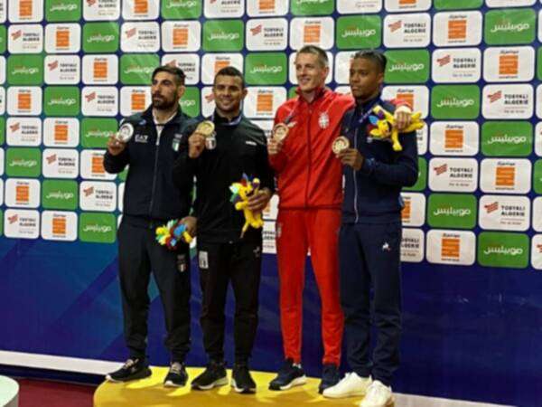 تكريم لاعب منتخب مصر للجودو