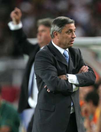 المدرب الكرواتي زلاتكو كرانيكار واستياء من طريقة تسجيل الاهداف 