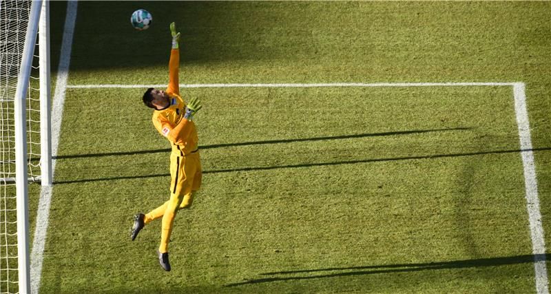 روني يارستين