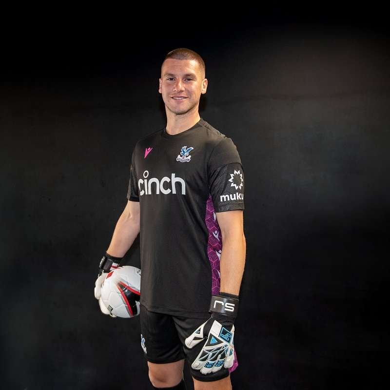 جونستون (نقلا عن حساب كريستال بالاس علي تويتر)