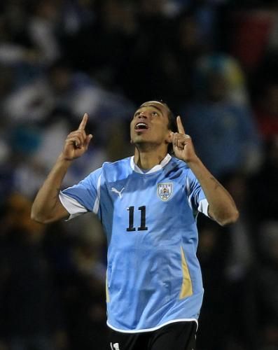 2011-07-09t000142z_01_men718_rtridsp_3_soccer-copa_reuters