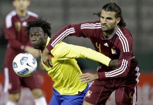 2011-07-09t225312z_01_slt718_rtridsp_3_soccer-copa_reuters