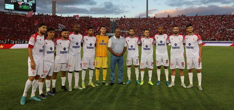 الناصيري مع لاعبي الوداد