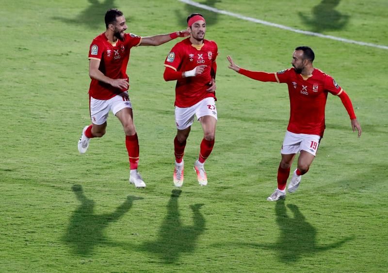لاعبو الأهلي